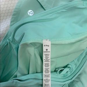 Lulu lemon Speed up short 2.5” Mint Size 8